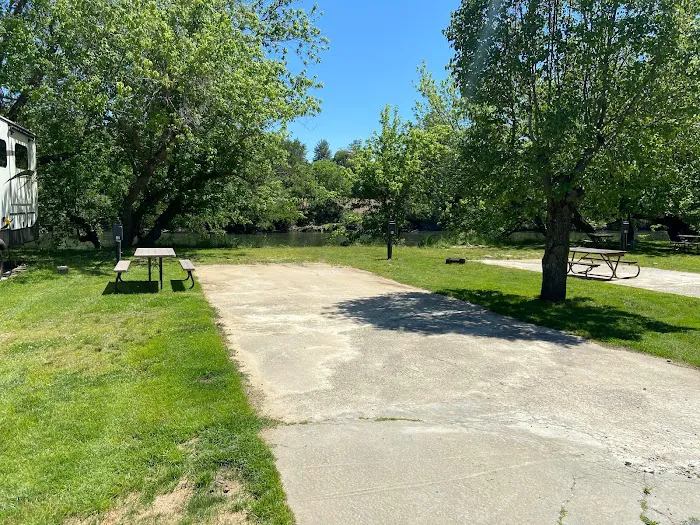 Wilson's Riverfront RV Park 5