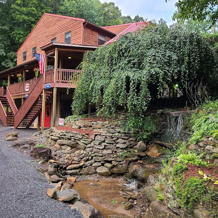 Mama Gertie's Hideaway Campground 10