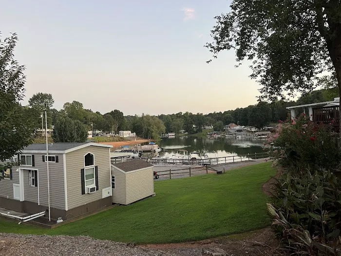 Lake Hickory RV Resort 2