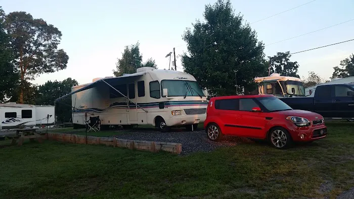 Lake Hickory RV Resort 10