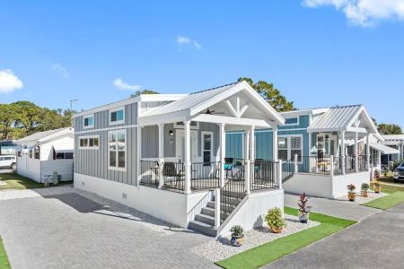 Beach House Cottage Retreat by Zeman