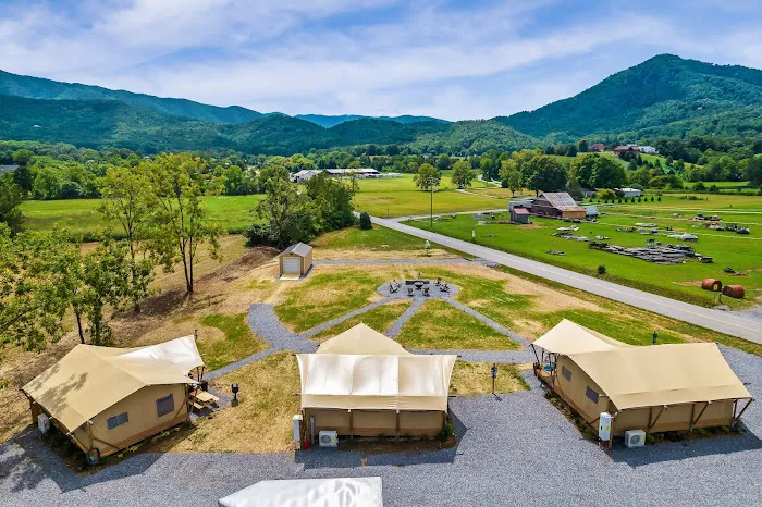 Star Gazer Glamping Village 3