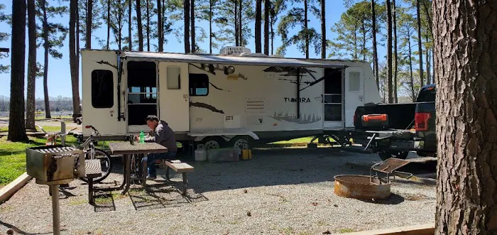 TVA Pickwick Dam Campground 8
