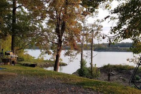 Red Dog campground and Rv Park