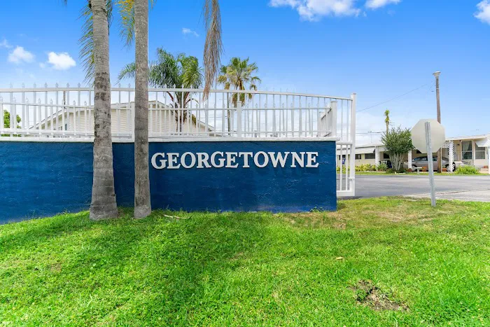 Georgetowne Manor 6