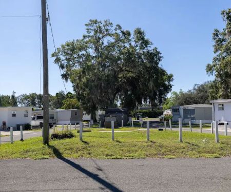 Lighthouse Oaks RV & Mobile Home Estates