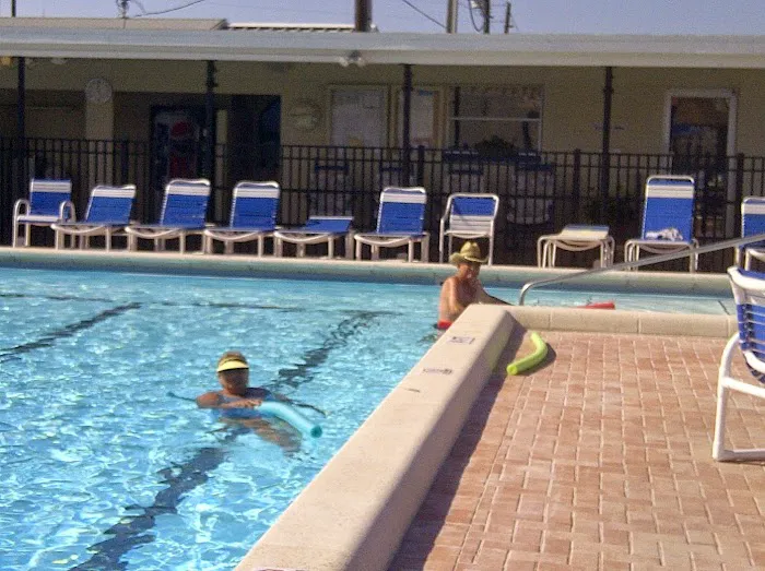Lake Seminole Resort 10
