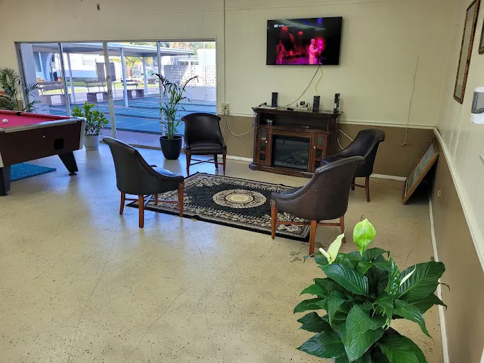 Cardinal Court Mobile Home Park 6