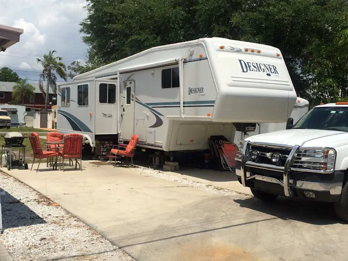 Lakeview Mobile Home & RV Park 4