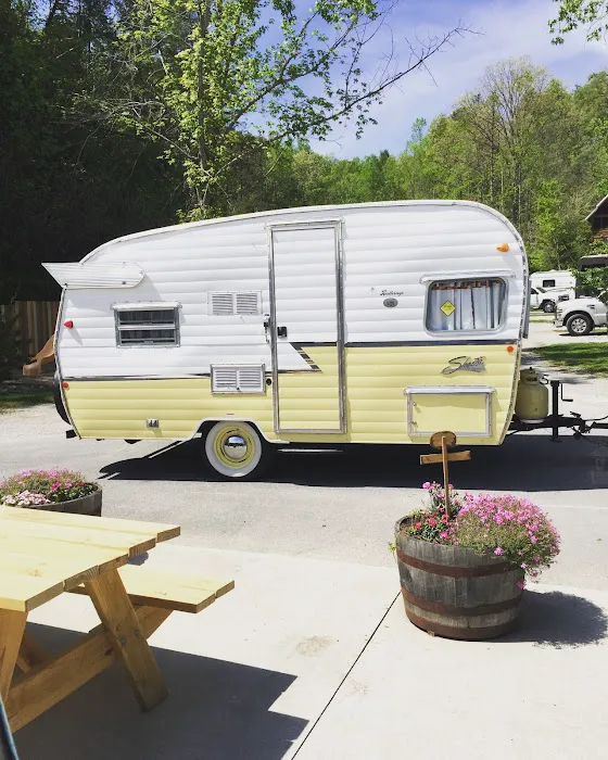 Camp LeConte Luxury Outdoor Resort 9
