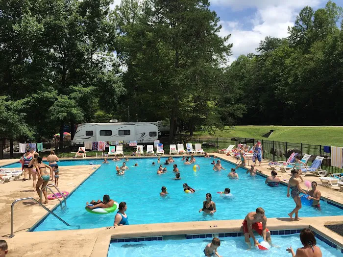 Adventure Bound Camping Resorts - Gatlinburg 3