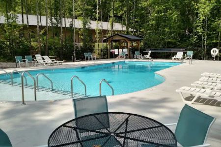 Gatlinburg East / Smoky Mountain KOA Holiday