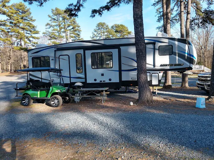 Zooland Family Campground 8