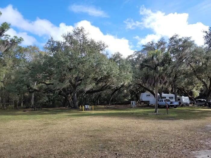 Lake Arbuckle Park and Campground 4