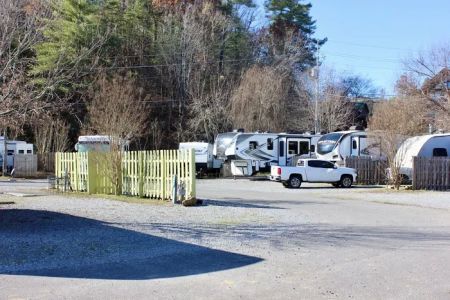 Holy Smokies RV Park & Glamping