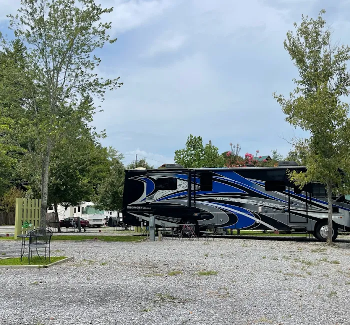 Holy Smokies RV Park & Glamping 6
