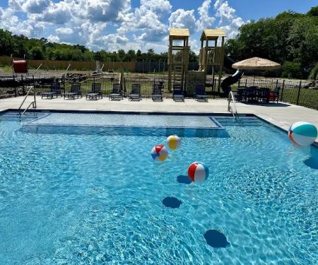Buddy Bear in the Smokies RV Campground