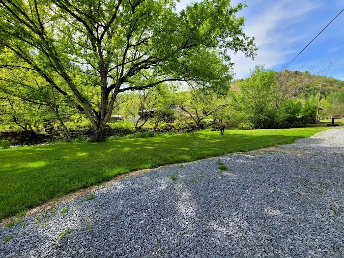 Creekside Stayz Campground 4