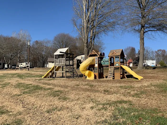 Holly Ridge Family Camp Ground 10