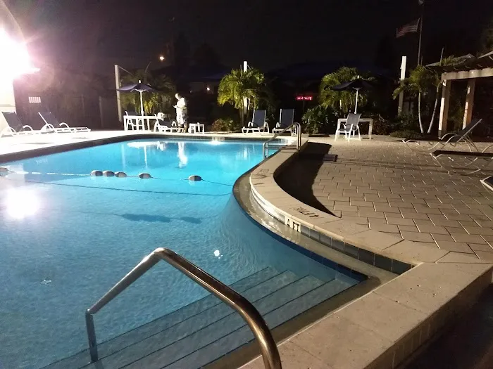 Harbor Lights Club 1