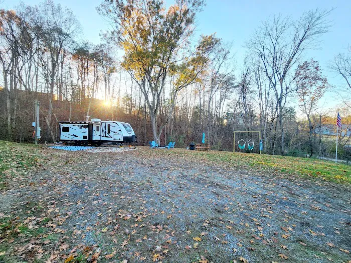 Cedar Creek Hideaway 3