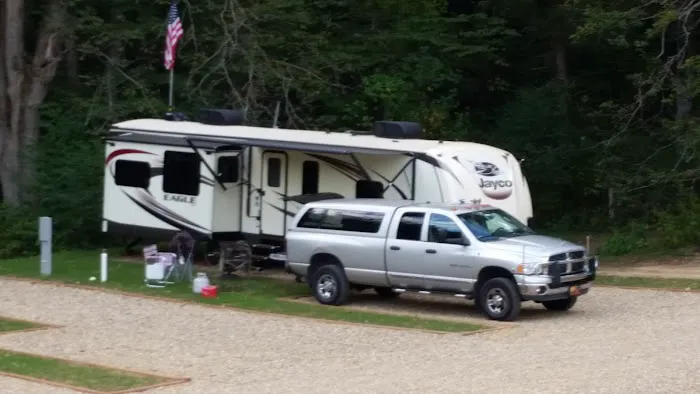 Sunshine Acres Camp & Cabins 7