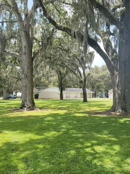 Chateau Forrest and Plantation oaks 3