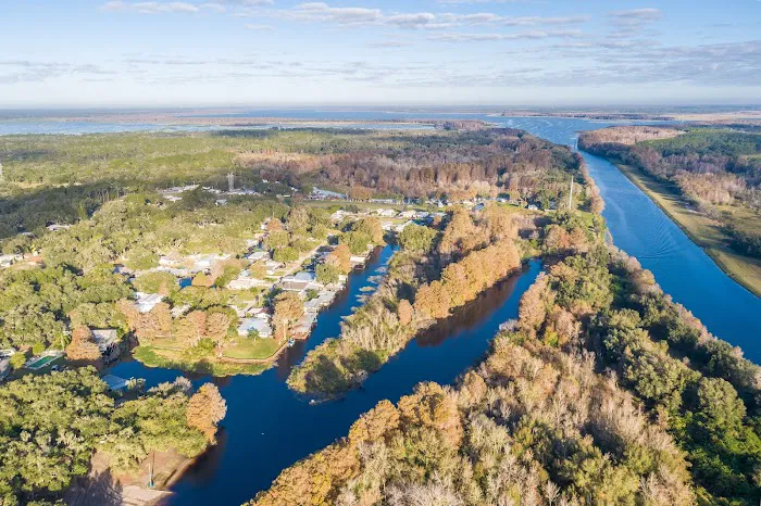 Camp Mack, The Old Florida Lodge, Marina, and RV Resort 5