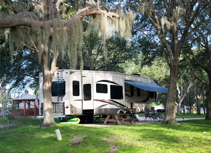 Camp Mack, The Old Florida Lodge, Marina, and RV Resort 6