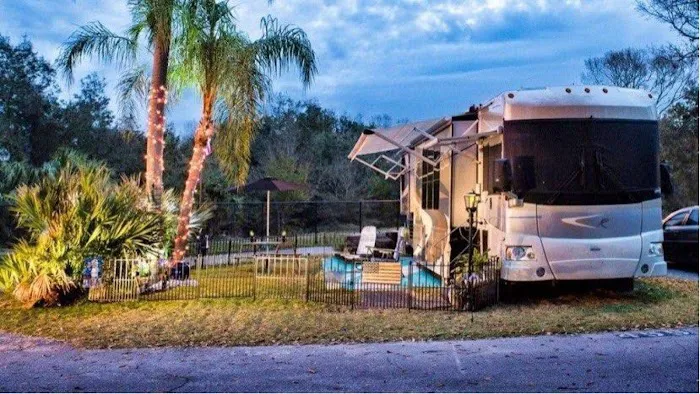Robert's Mobile Home and RV Resort 4