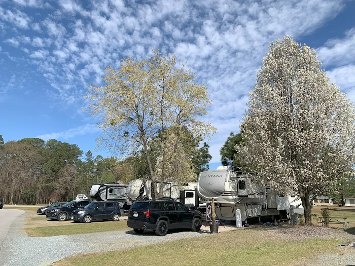Fayetteville RV Resort & Cottages 5