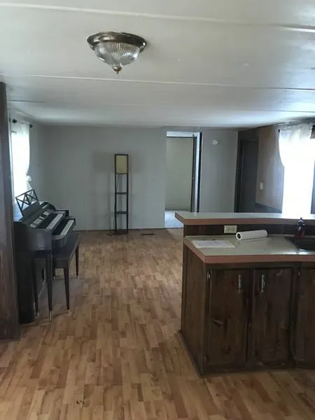 Lakeside Park Mobile Home Community 1