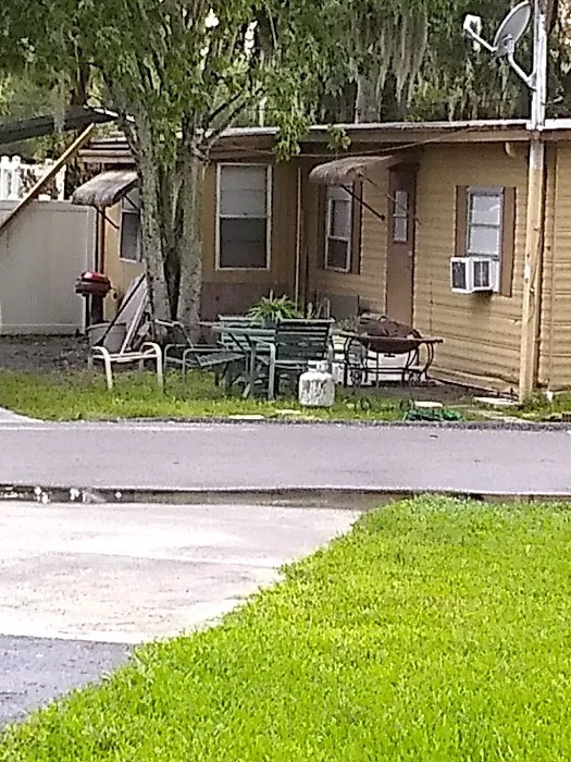 Riverlawn Manufactured Home Community 8