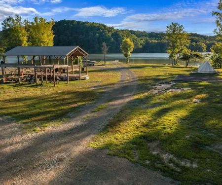 Lakeside Getaway on Douglas