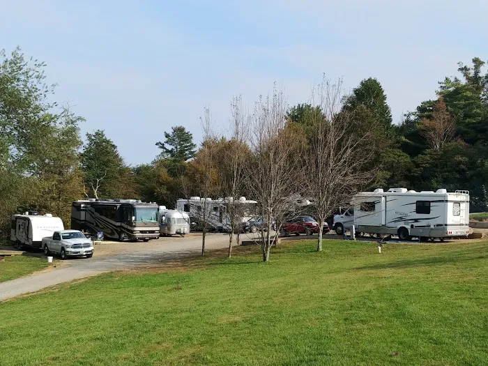 Fancy Gap Cabins and Campground 4