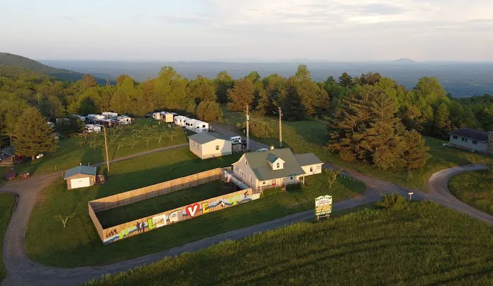 Fancy Gap Cabins and Campground 8