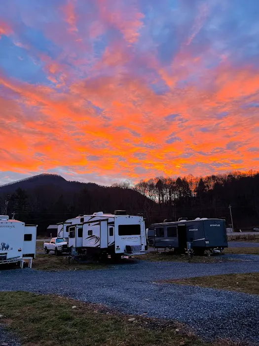 The Hamptons RV Park 4
