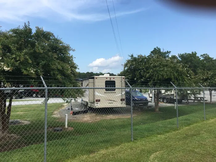 Tucker Lake RV Campground And Storage 10