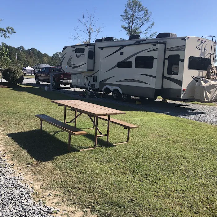 Raleigh Oaks RV Resort & Cottages 7
