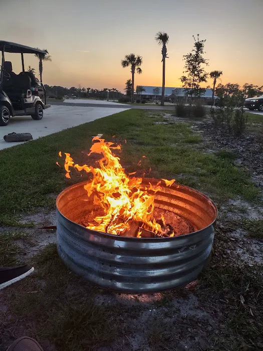 Raleigh Oaks RV Resort & Cottages 10
