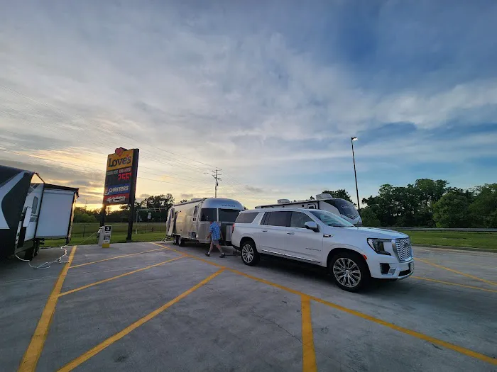 Love's RV Hookup 3