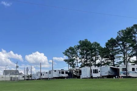 Elvis Presley Boulevard RV Park