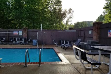 Graceland RV Park & Campground