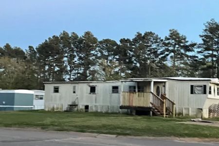Lynchburg Mobile home village