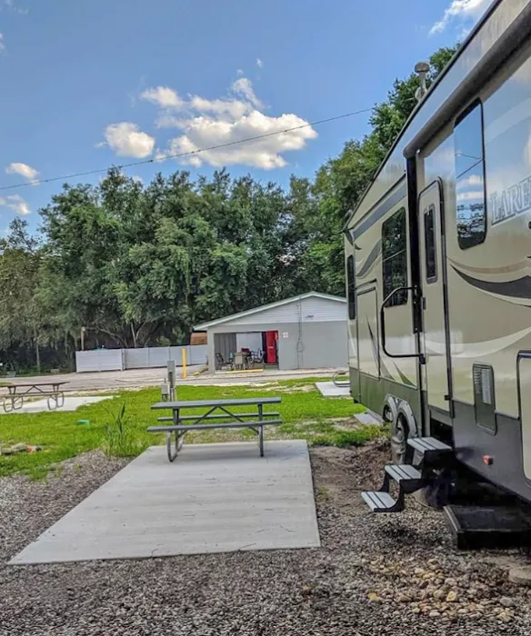 Happy Traveler Cabins and RV Resort 3