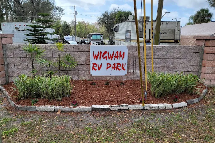 Abbeys Wigwam RV Park 8