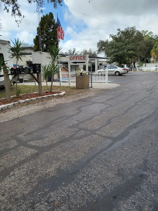 Abbeys Wigwam RV Park 10