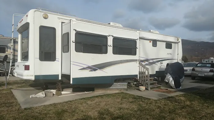 East Tennessee RV Park 8