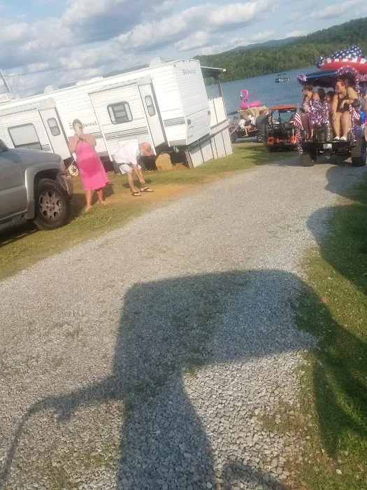 Fields Lakefront Campground 2