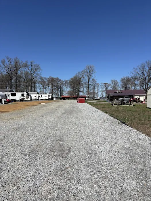 R & D Lakeside Campground 2